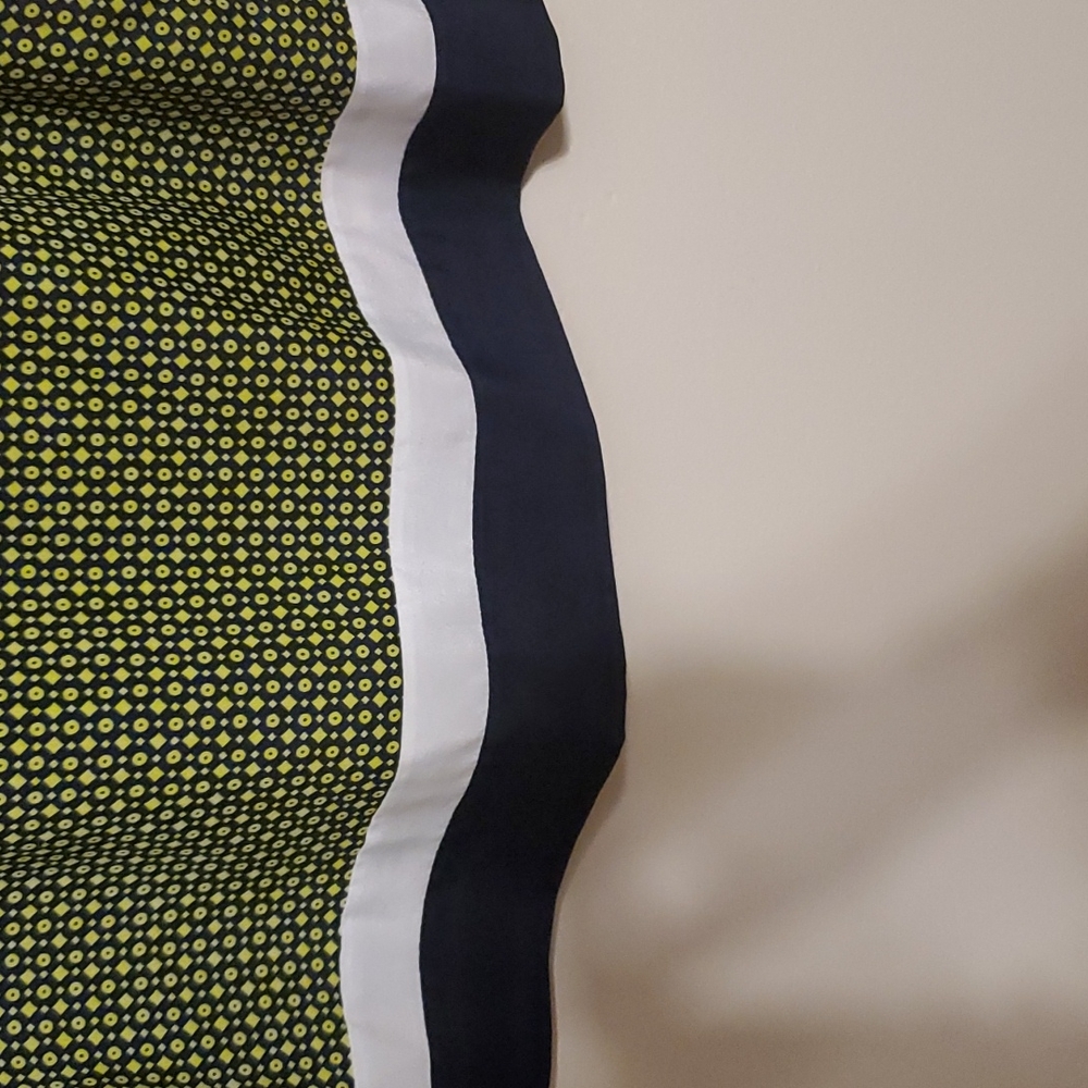 Loft green, black and white sleeveless dressy tank top - Picture 3 of 6